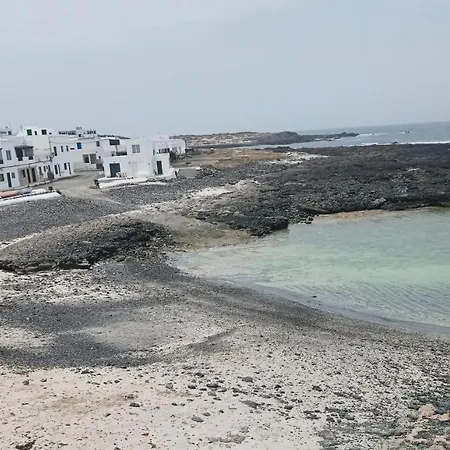 Orpegue, Primera Linea De La Playa Apartment *