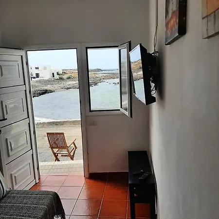 Daire Orpegue, Primera Linea De La Playa *